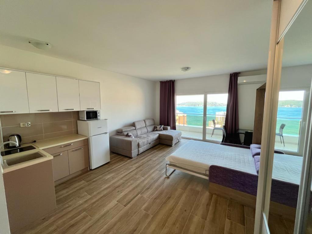 Apartments Gc 3 Rafailovici Ngoại thất bức ảnh